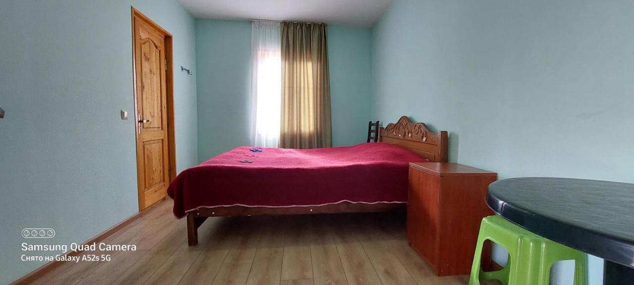 Guest House Tsasne Omalo Esterno foto