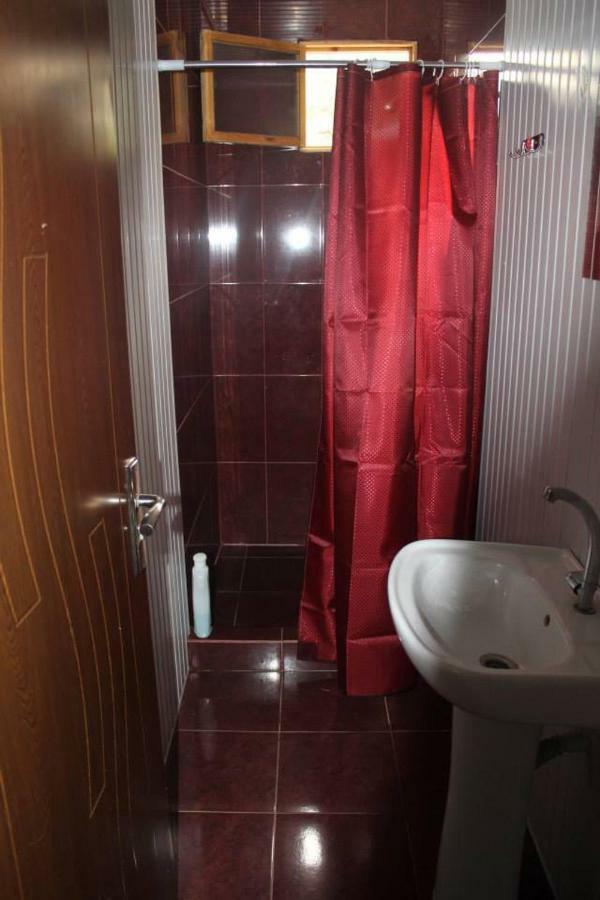 Guest House Tsasne Omalo Esterno foto